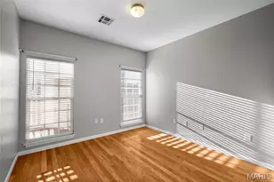 42 Kassebaum Ln, Saint Louis, MO 63129 - Photo 17