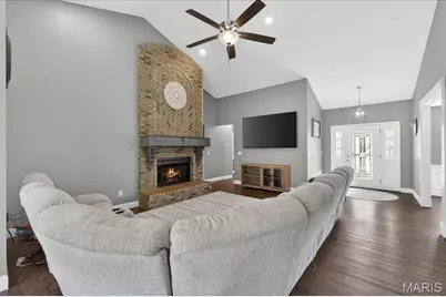 1407 Tucks Inn Court, Lake Saint Louis, MO 63367 - Photo 9