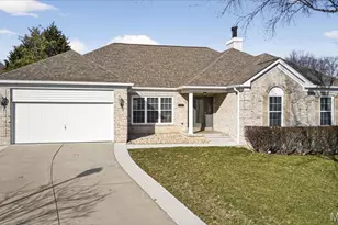 1407 Tucks Inn Ct, Lake Saint Louis, MO 63367 - Photo 3