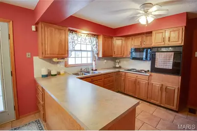 3933 Arbre Lane, Florissant, MO 63034 - Photo 15