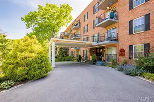 55 S Gore, Webster Groves, MO 63119 - Photo 17