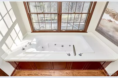 1652 Featherstone Drive, Town and Country, MO 63131 - Photo 23