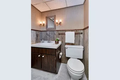 1652 Featherstone Drive, Town and Country, MO 63131 - Photo 41