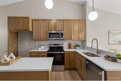 29 Salsibury Court, Lake Saint Louis, MO 63367 - Photo 9