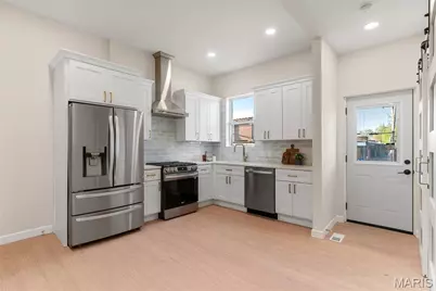 3113 Wyoming Street, Saint Louis, MO 63118 - Photo 3