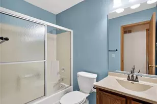 4 Walnut Creek Ct, Saint Charles, MO 63304 - Photo 27