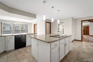 28 Marquette Dr, Lake Saint Louis, MO 63367 - Photo 21