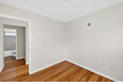 7809 Genesta Street, Saint Louis, MO 63123 - Photo 25