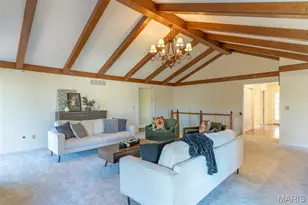 309 Greenbriar Estates Dr, Des Peres, MO 63122 - Photo 7