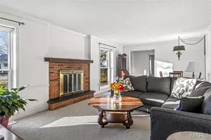 404 Conway Gdns Ln, Creve Coeur, MO 63141 - Photo 7