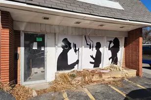 501 Airport Rd, Ferguson, MO 63135 - Photo 1