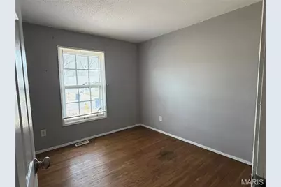 11835 El Camara Drive, Florissant, MO 63033 - Photo 9