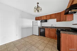 660 Materdie Ln, Florissant, MO 63031 - Photo 9