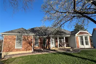 1905 Kings Row Manor, Unincorporated, MO 63146 - Photo 3