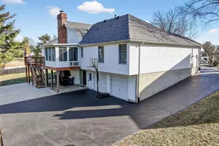 1905 Kings Row Manor, Unincorporated, MO 63146 - Photo 5