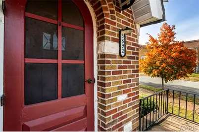 3892 Kingsland Court, Saint Louis, MO 63116 - Photo 7