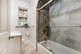 3892 Kingsland Ct, Saint Louis, MO 63116 - Photo 31