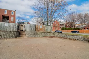 2402 S 10th St, Saint Louis, MO 63104 - Photo 19