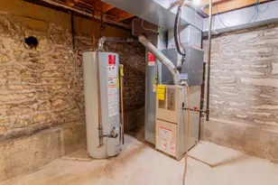 2402 S 10th St, Saint Louis, MO 63104 - Photo 17