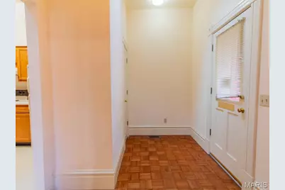 2402 S 10th Street, Saint Louis, MO 63104 - Photo 3