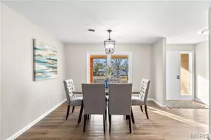 7 Chevington Ct, Ballwin, MO 63011 - Photo 15