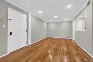 2000 Meadowtree Ln, Kirkwood, MO 63122 - Photo 1