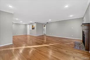 2000 Meadowtree Ln, Kirkwood, MO 63122 - Photo 7