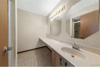 13112 Royal Pines Drive, Saint Louis, MO 63146 - Photo 37