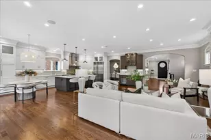 208 Lancaster Dr, Saint Louis, MO 63105 - Photo 15