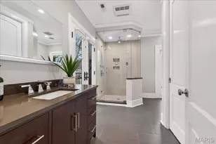 208 Lancaster Dr, Saint Louis, MO 63105 - Photo 37