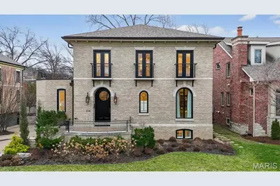 208 Lancaster Drive, Saint Louis, MO 63105 - Photo 1