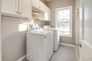 12762 Hezel Ln, Creve Coeur, MO 63141 - Photo 17