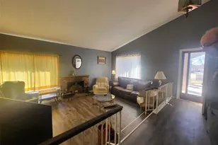 1284 Kew Gardens Dr, Florissant, MO 63031 - Photo 3