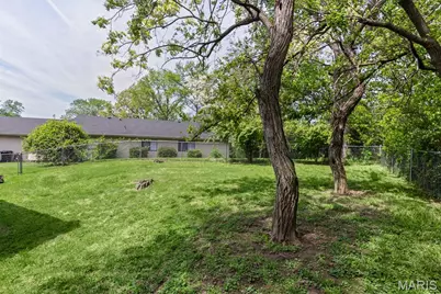 1284 Kew Gardens Drive, Florissant, MO 63031 - Photo 7