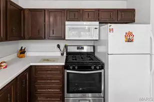 1284 Kew Gardens Dr, Florissant, MO 63031 - Photo 19