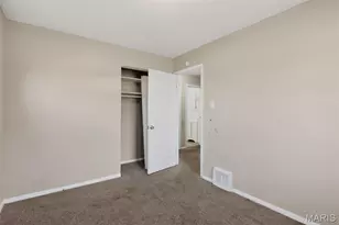 5616 Parchester Dr, Saint Louis, MO 63121 - Photo 17