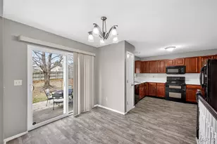 2021 Twin Fawns Ct, Saint Peters, MO 63376 - Photo 5