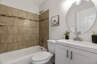 12 Lennox Terrace, Maryland Heights, MO 63043 - Photo 19