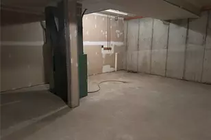 702 Materdie Ln, Florissant, MO 63031 - Photo 27