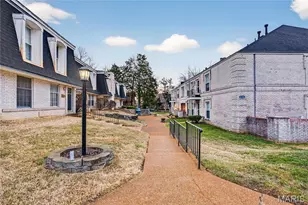 4392 Chateau De Ville Dr, Saint Louis, MO 63129 - Photo 23