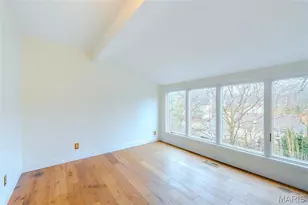 452 Iris Ln, Kirkwood, MO 63122 - Photo 17