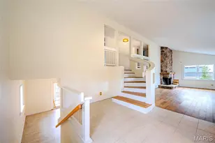 452 Iris Ln, Kirkwood, MO 63122 - Photo 5