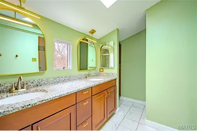 452 Iris Lane, Kirkwood, MO 63122 - Photo 15