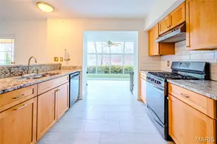 452 Iris Ln, Kirkwood, MO 63122 - Photo 27