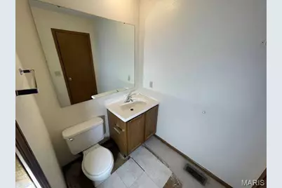 2074 Duclair Parkway, Saint Charles, MO 63303 - Photo 17