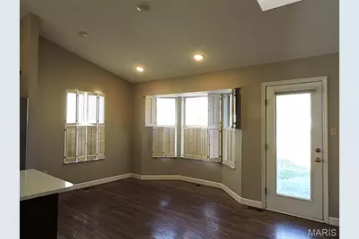 16735 Chesterfield Manor Drive, Chesterfield, MO 63005 - Photo 7