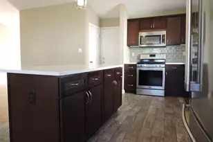 16735 Chesterfield Manor Dr, Chesterfield, MO 63005 - Photo 9