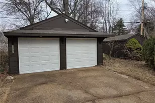 945 Edgehill Dr, Ferguson, MO 63135 - Photo 21