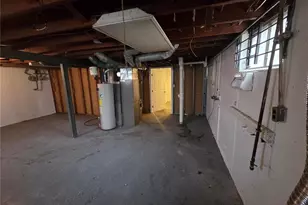 945 Edgehill Dr, Ferguson, MO 63135 - Photo 19