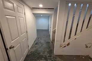 945 Edgehill Dr, Ferguson, MO 63135 - Photo 15